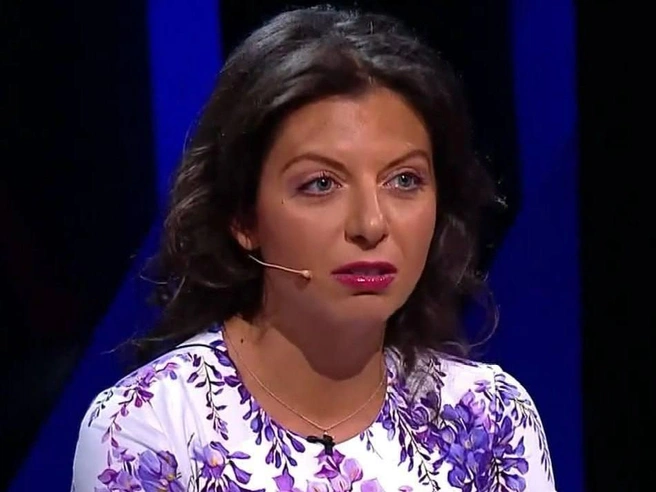 Маргарита Симоньян старается прятать слезы от посторонних, но удается ей это не всегда | Источник: Маргарита Симоньян / Telegram