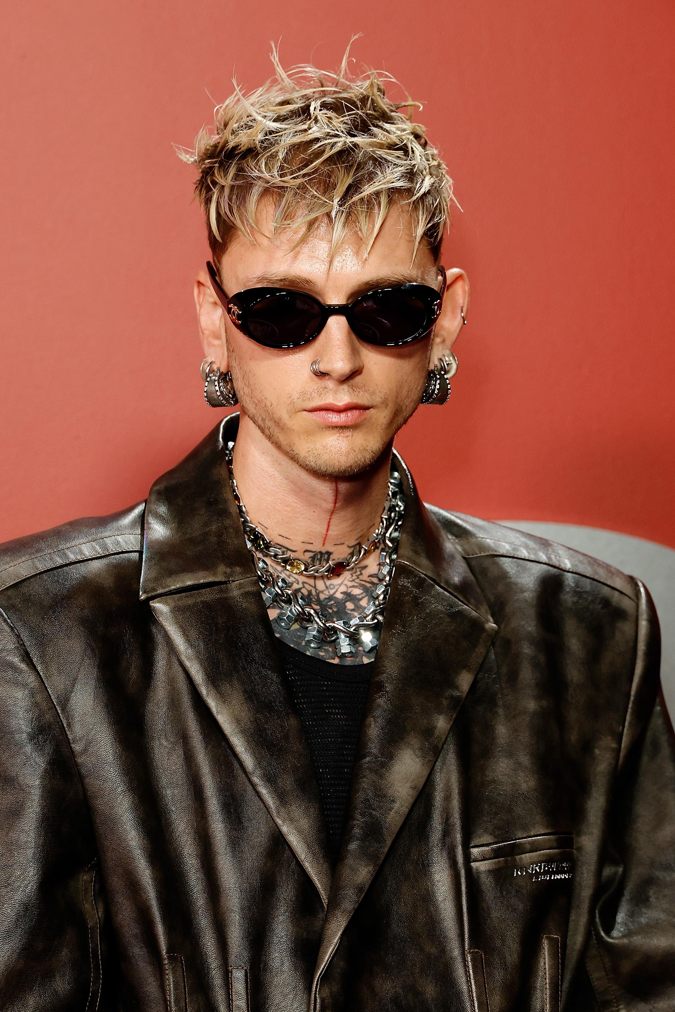 Гид по стилю: 7 модных фишек Machine Gun Kelly | theGirl