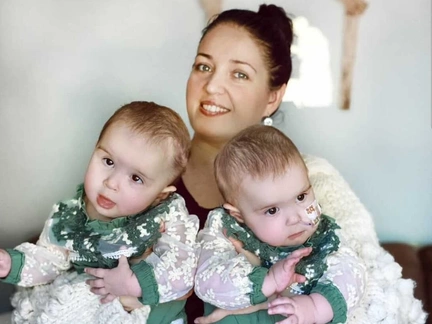 Мама успешно разделенных сиамских близнецов ждет еще одного ребенка
