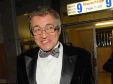 Комментарий Дмитрия Диброва о голом скандале: «Ну, вы видели, я там выхожу из авто, помогаю девчонке выйти…»