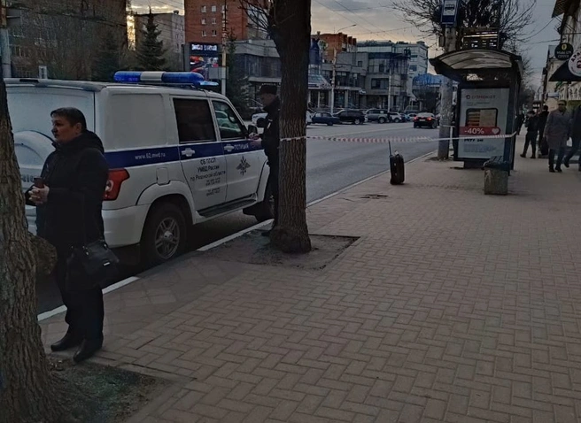 Остановку в центре Рязани оцепили из-за бесхозной сумки | ya62.ru