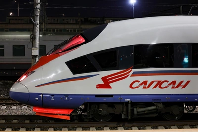 Билетов дешевле 5 тыс. нет: на праздники запустили дополнительные Сапсаны