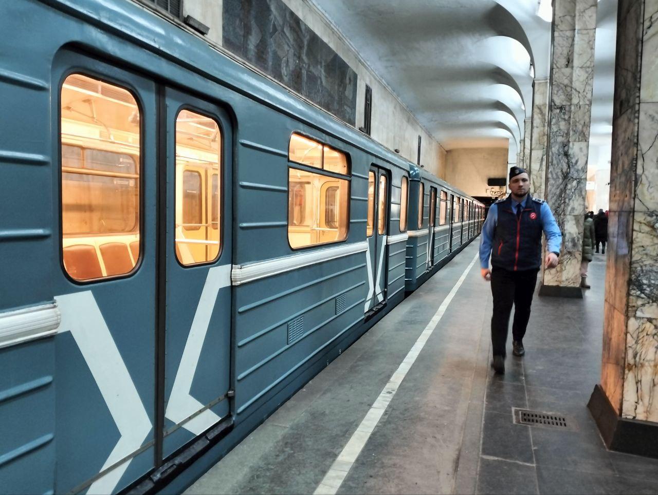 В Москве закроют участки метро на Люблинско-Дмитровской,  Таганско-Краснопресненской линиях: даты закрытия салатовой и фиолетовой  веток метрополитена, какие станции будут закрыты, когда пустят  электробусы-гармошки - 14 июля 2023 - МСК1.ру