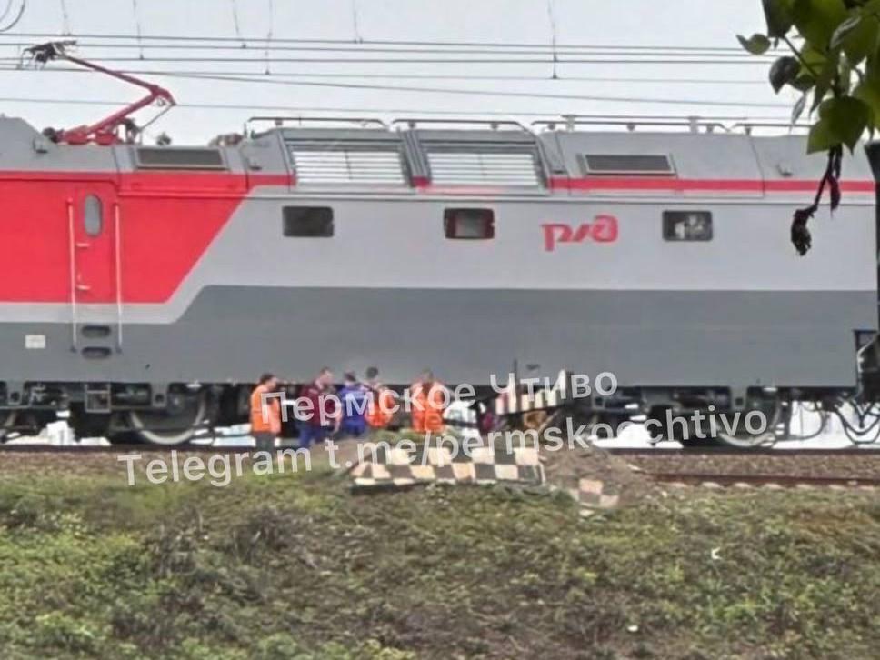 У Перми II поезд сбил девушку-подростка