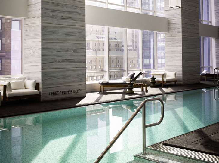 Мне бы в небо: ванны от Гвинет Пэлтроу и заплывы под классику в самом сердце Нью-Йорка