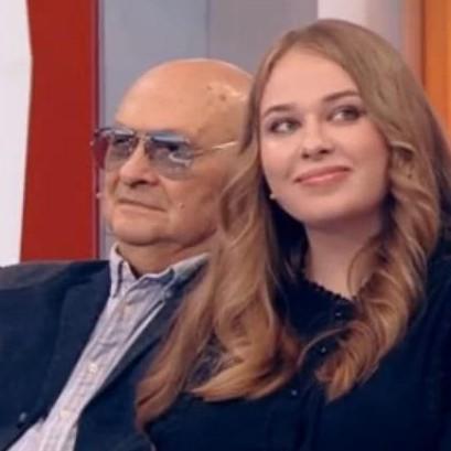 «На второй встрече переехала к нему»: 26-летняя блогер Дарья Михайлова о браке с 77-летним профессором