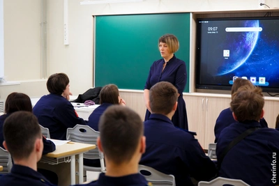 Учителей Вологодской области премируют за выпускников-патриотов