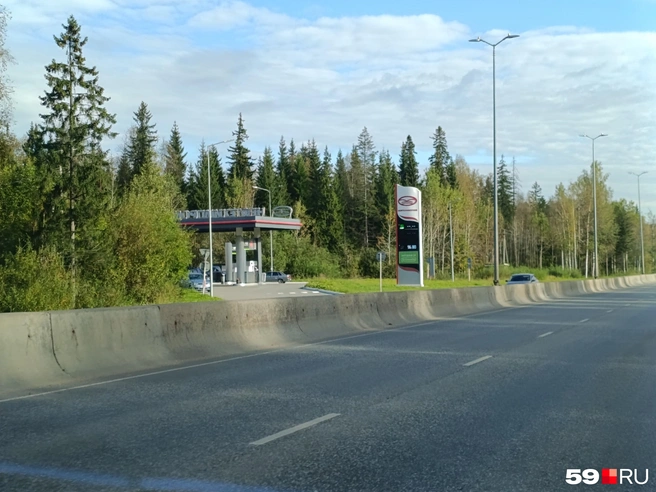 На «Нефтехимпроме» на Витимской, 17а, тоже нет бензина | Источник: Кирилл Хафизов / 59.RU