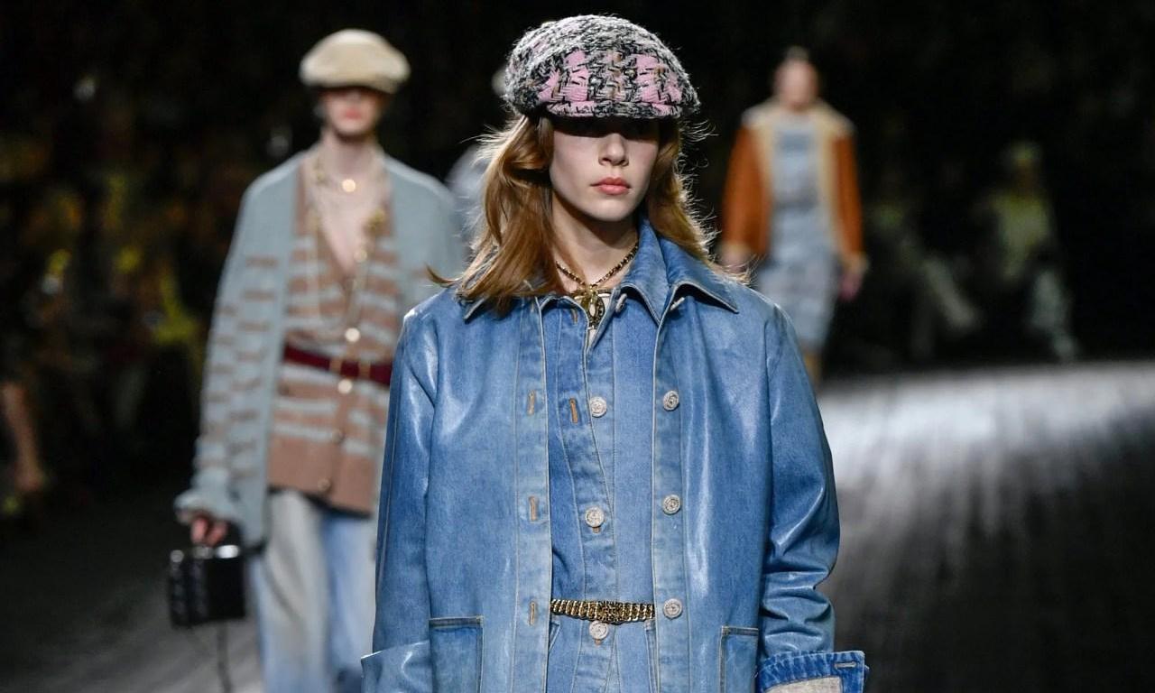 Сила денима: почему джинсы всегда в тренде и как выглядят самые модные в 2024 году
