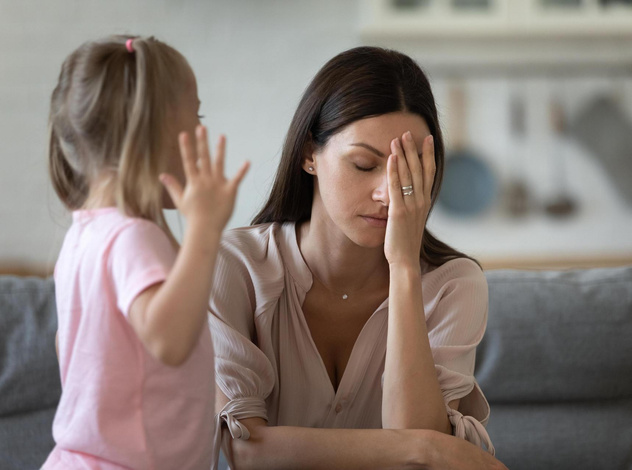 Научите плохому: 4 вредные привычки, которые дети перенимают у родителей