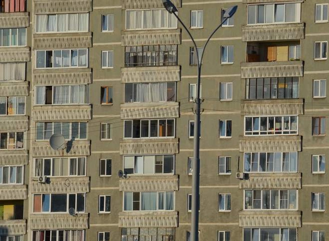 Выпавший из окна двухлетний рязанец находится в крайне тяжелом состоянии | ya62.ru