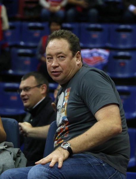 Леонид Слуцкий | www.starhit.ru