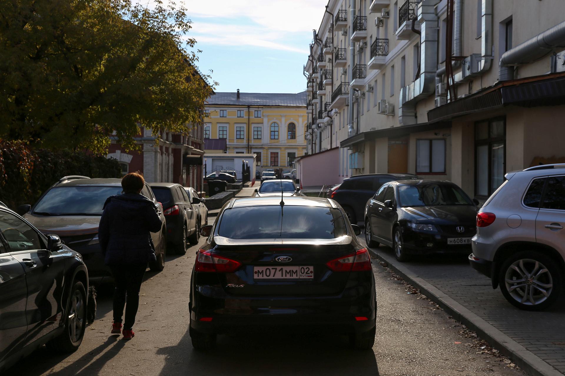 Парковка в Уфе, автохамы Уфы, паркинг в Уфе, неправильная парковка в Уфе,  платные парковки в Уфе, 10 вредных советов от автохамов Уфы: подборка фото  - 16 октября 2021 - УФА1.ру