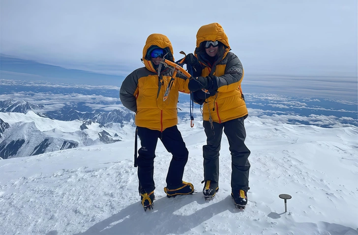 Первое восхождение сестры совершили в 28 лет  | Источник: guinnessworldrecords.com