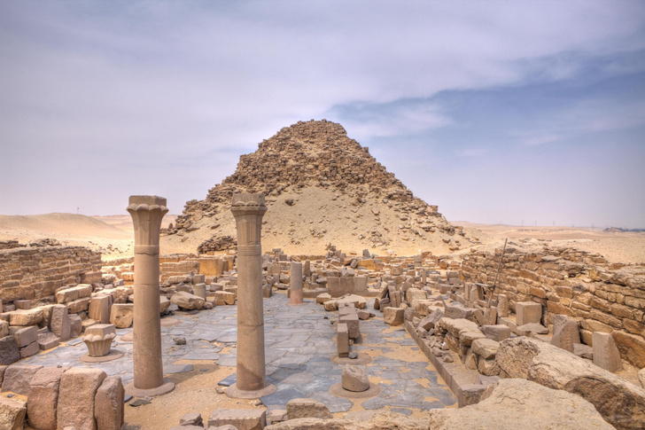 Разгребая завалы: в пирамиде Сахура нашли 8 потайных комнат — что было внутри?