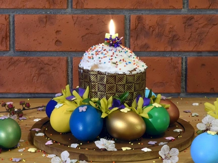 Как покрасить яйца на Пасху