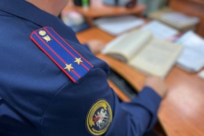 Жители аварийного дома в Саратове пожаловались Бастрыкину