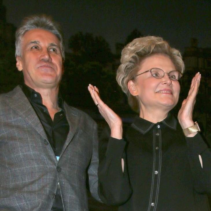 Елена Малышева плачет из-за внезапной смерти Пиманова: «Друг мой, Лешка! Куда ты ушел? Почему не предупредил?»