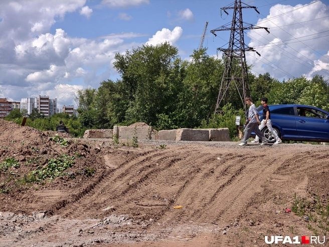 Местный пляж — тоже песка много | Источник: Булат Салихов / UFA1.RU