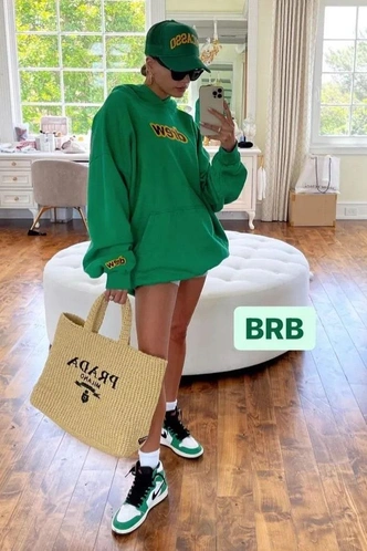 Источник: @haileybieber