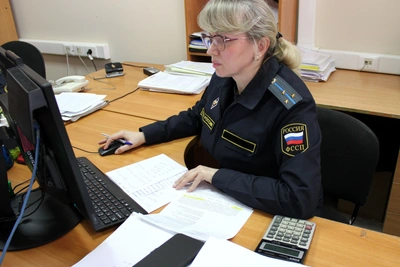 Отец-должник убирал улицы за 80 часов
