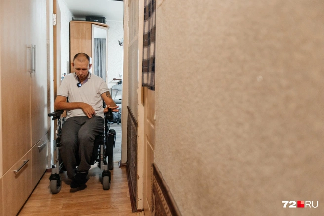 Евгений едет на кухню | Источник: Ирина Шарова / 72.RU