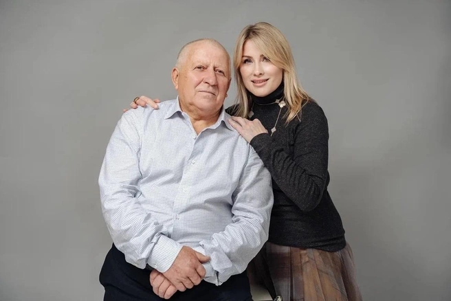 Елена Власюк с отцом | Источник: Елена Власюк / «ВКонтакте»