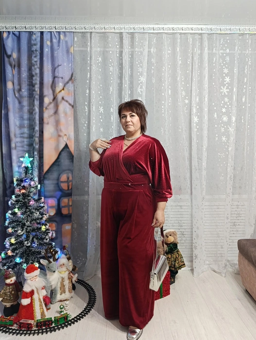 Светлана Миронова, судя по соцсетям, всегда ярко и эффектно одевалась | Источник: Светлана Миронова / Vk.com