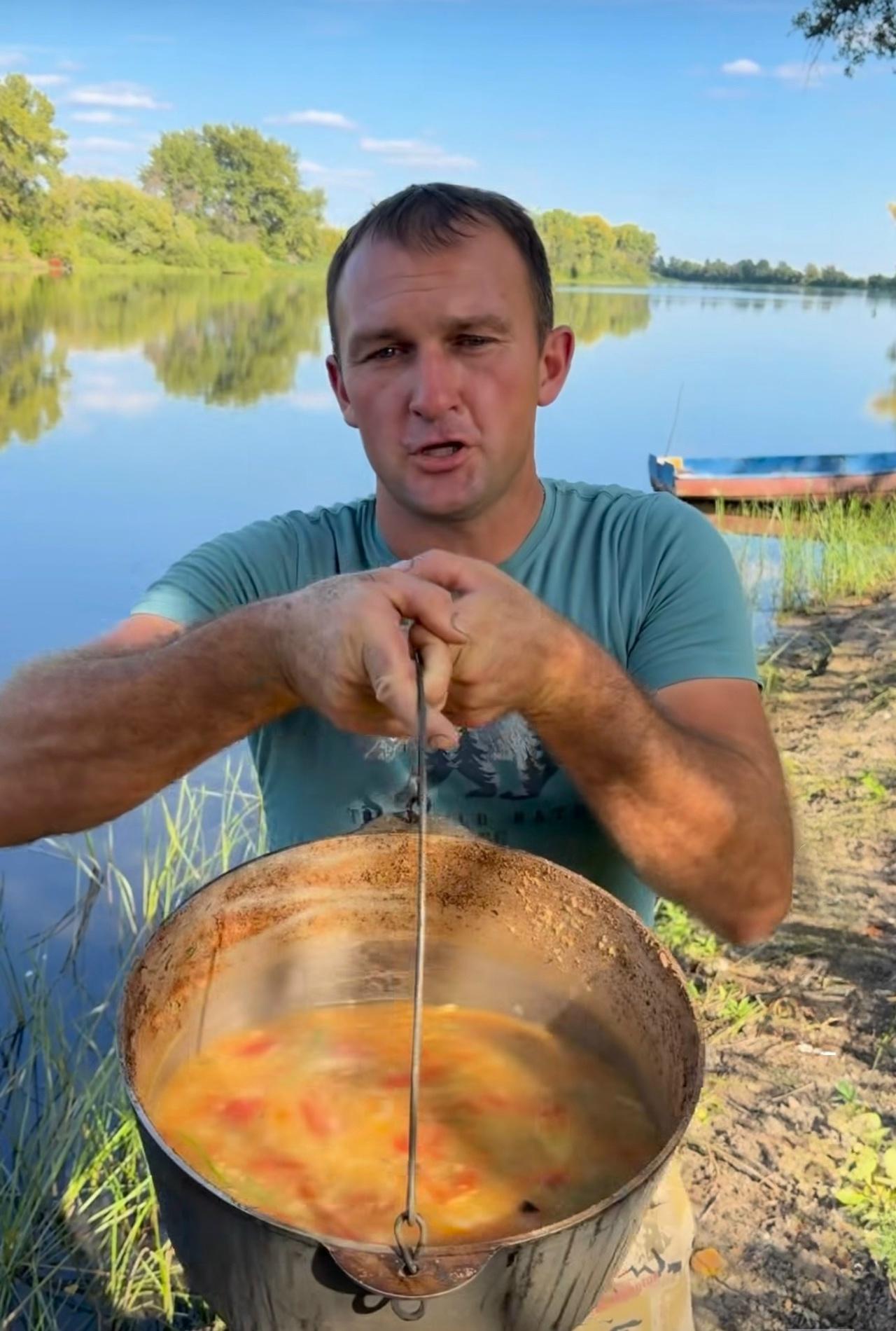 «Так вкусно, что не оттащишь!» «Деревенский паренек» из Волгоградской области поделился рецептом на…