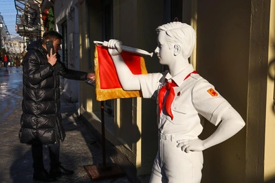 Сравнение зарплат СССР и сейчас: 120 рублей на всё