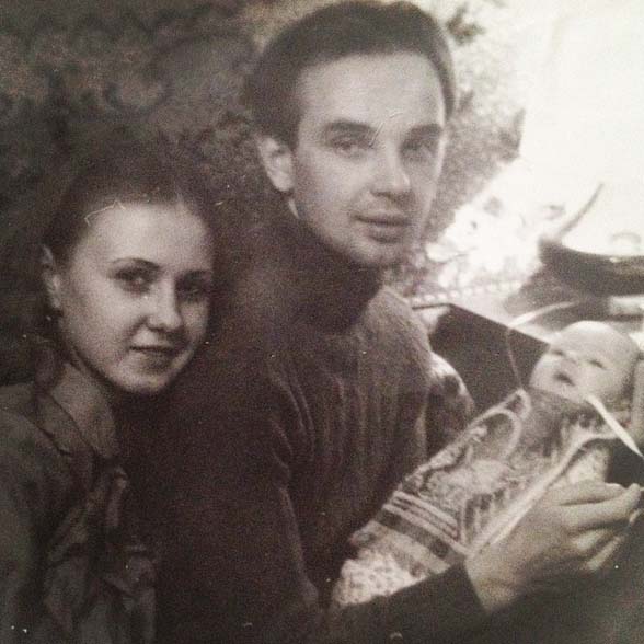 Лена Катина с родителями | Источник: «Инстаграм» (запрещенная в России экстремистская организация)