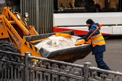 В Петербурге за зиму израсходовали 93,8 тыс. тонн соли