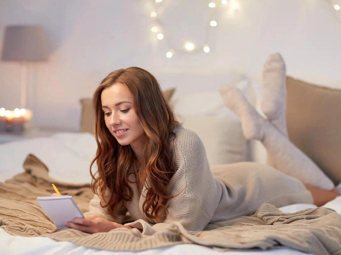 Дневник счастья: зачем нужны практики благодарности (и как их правильно делать) | marieclaire.ru