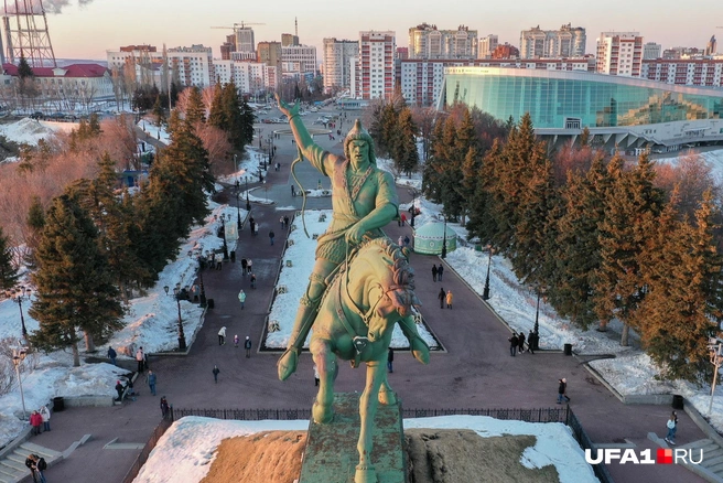 Жители республики боятся, что из-за длинных выходных пострадает их бюджет | Источник: Алексей Волхонский