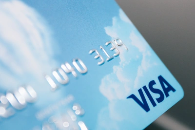 Карты Visa и Mastercard в России хотят вывести из оборота