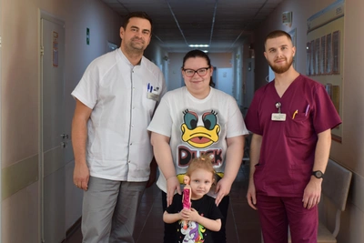 Surgeons remove magnets from girl's abdomen in Yekaterinburg