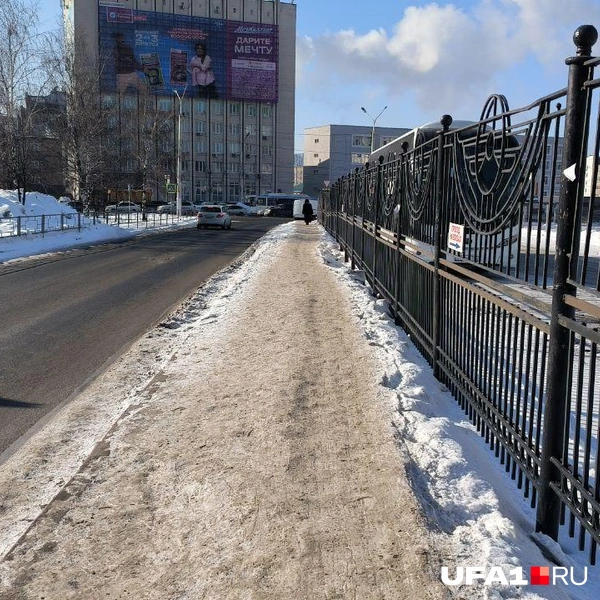 Можно отсюда дойти до остановки | Источник: Айгиз Гильманов / UFA1.RU