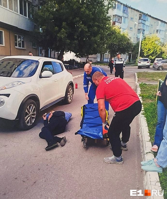 Потерпевшего забрали на скорой с места ЧП | Источник: предоставлено юристом Сергеем Барсуковым