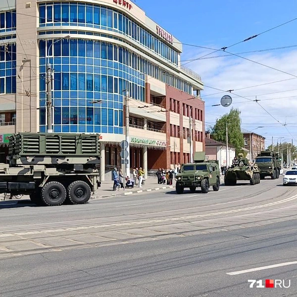 Встречалась и более современная и редкая военная техника | Источник: Максим Улитов / 71.RU