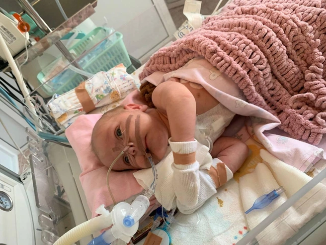 В Москве ребенка снова прооперировали, впереди долгое восстановление | Источник: Евгения Овчинникова