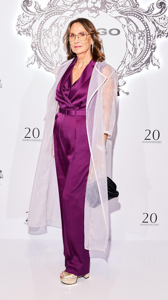 Сияет ярче всех: Мануэла Бортоламеолли показала, как носить самый модный цвет 2023 года