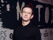 Молчаливый Хабенский, Андреева и заменившая ее Савранская, Кологривый в смирительной рубашке на премьере «Метода 3»