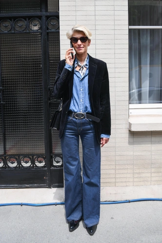 Джинсы на бизнес-встречу и в офис: табу или норма?