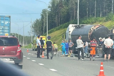 В аварии с грузовиком на М-12 погиб 27-летний водитель