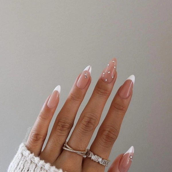 Источник: @ivorywhitebridal