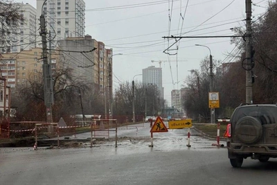 Пробки на Московском шоссе из-за ремонта на Мервинской