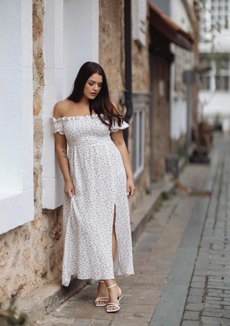 Летние платья для женщин plus-size: 5 фасонов, которые идеально садятся по фигуре | Источник: Архивы пресс-служб