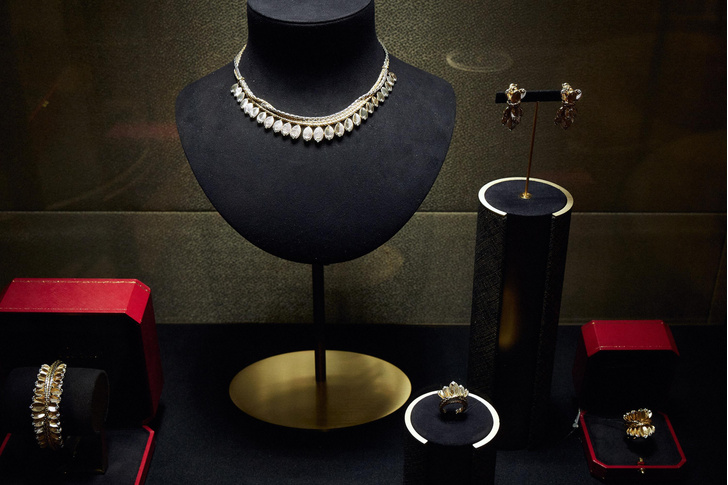 Элегантность и роскошь принцессы Монако: Cartier представил новую коллекцию в Алматы