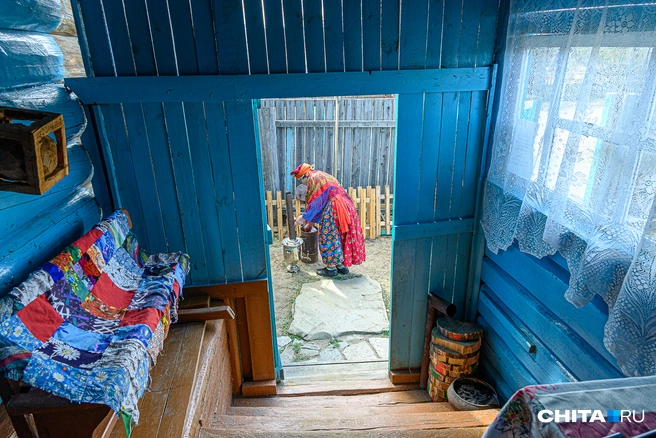 Сенями, если вы вдруг не знали, называют неотапливаемое помещение в старом частном доме, расположенное между улицей и жилой частью дома | Источник: Олег Фёдоров