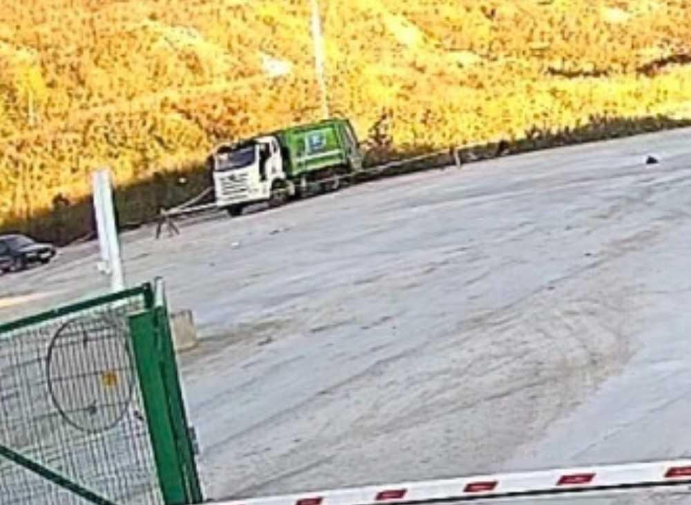 На Урале мусоровоз привез на свалку пакет с вещами, зараженными радиацией